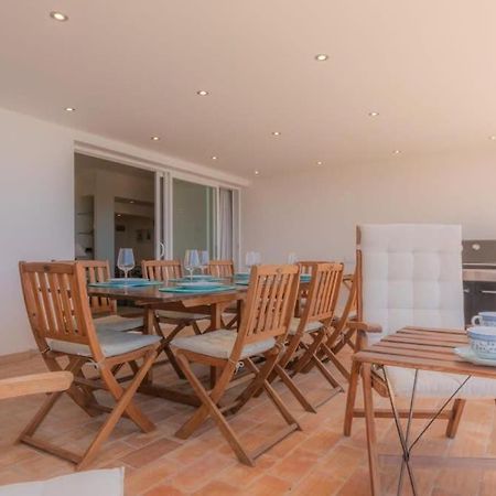 Villa Prado - Beautiful Beachfront Villa アルブフェイラ エクステリア 写真