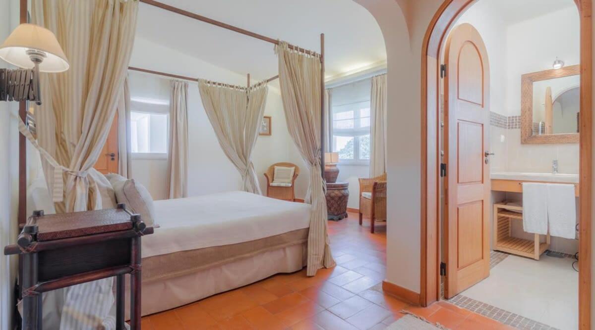 Villa Prado - Beautiful Beachfront Villa アルブフェイラ エクステリア 写真