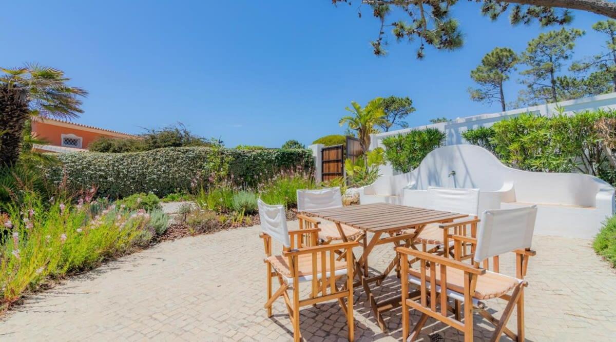 Villa Prado - Beautiful Beachfront Villa アルブフェイラ エクステリア 写真